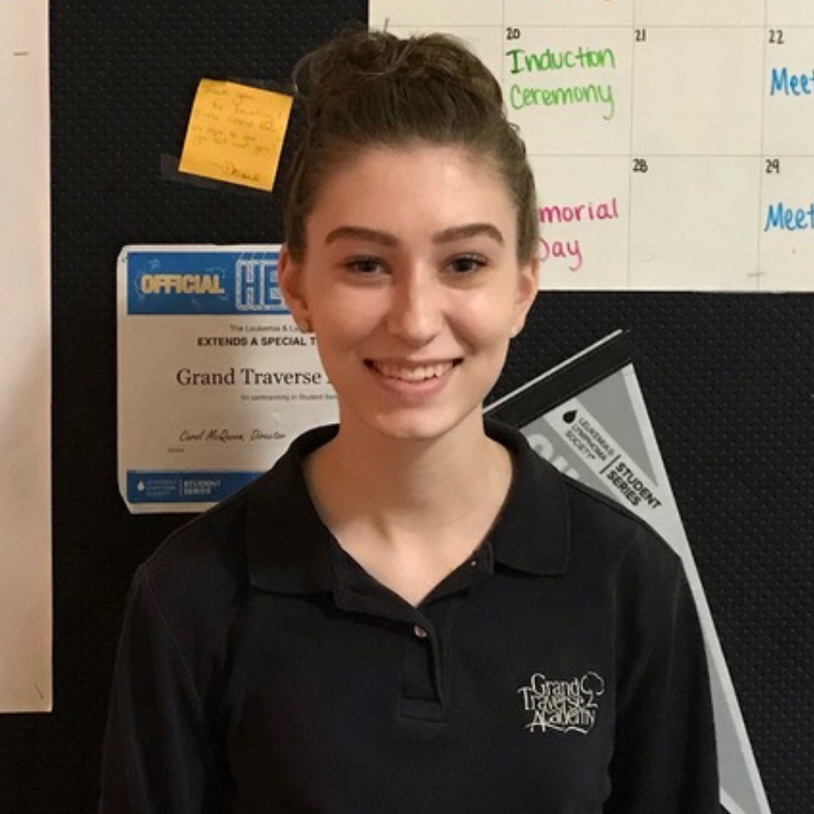 A photo of Sarah Whitscell, a 2019 MI charter school high school graduate.